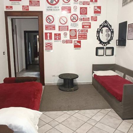 Casa Vacanze Completa Di Tutto E Anche Di Piu 利沃诺 外观 照片
